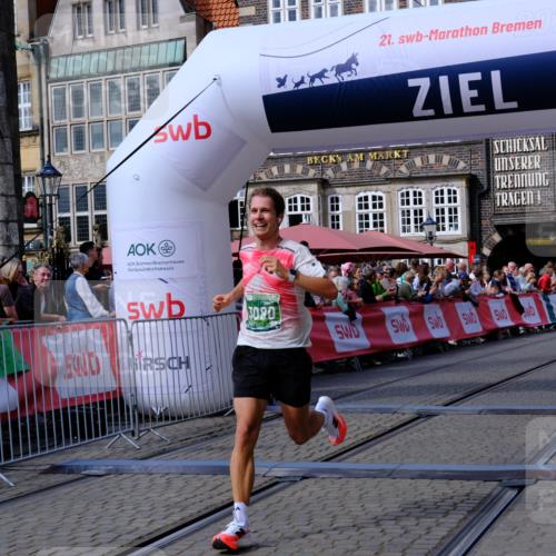 13.09.2026 - 21. swb-Marathon Bremen Tim E. http://msf.ph/oto/10358324 13.09.2026 12:53:50 Ziel 1089, 1168, 1606, 2352, 3080, 3606 meine-sportfotos.de