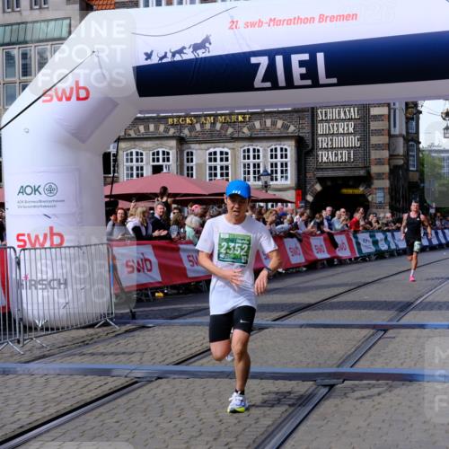 13.09.2026 - 21. swb-Marathon Bremen Tim E. http://msf.ph/oto/10358362 13.09.2026 12:53:53 Ziel 1089, 1168, 1606, 2352, 3080, 3606 meine-sportfotos.de