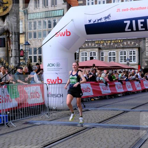 13.09.2026 - 21. swb-Marathon Bremen Tim E. http://msf.ph/oto/10358541 13.09.2026 12:54:16 Ziel 5160, 6112, 13212 meine-sportfotos.de