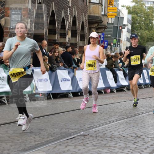 13.09.2026 - 21. swb-Marathon Bremen Strokosch-Dieckow http://msf.ph/oto/10358971 13.09.2026 10:57:41 Ziel 10166, 10177, 10226, 10300, 10394, 10517, 10518, 10578, 10687, 10700, 10969, 11292, 11365, 11480, 11498, 11609, 11667, 11734, 12037, 12111, 12263, 12372, 12382, 12383, 12400, 12411, 10078, 10460, 10559, 10565, 10707, 10728, 11136, 11153, 11532, 11568, 11824, 11856, 12228, 12231, 12427, 12551, 12555 meine-sportfotos.de