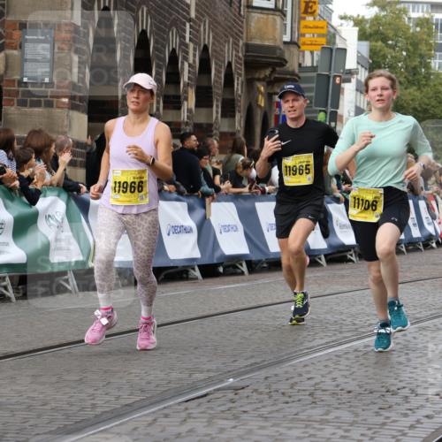 13.09.2026 - 21. swb-Marathon Bremen Strokosch-Dieckow http://msf.ph/oto/10359043 13.09.2026 10:57:42 Ziel 10166, 10177, 10226, 10300, 10394, 10517, 10518, 10578, 10687, 10969, 11106, 11365, 11480, 11498, 11609, 11667, 11734, 11966, 12037, 12111, 12263, 12372, 12382, 12383, 12400, 12411, 10078, 10460, 10559, 10565, 10707, 10728, 11136, 11153, 11332, 11532, 11568, 11824, 11856, 12228, 12231, 12427, 12551, 12555 meine-sportfotos.de