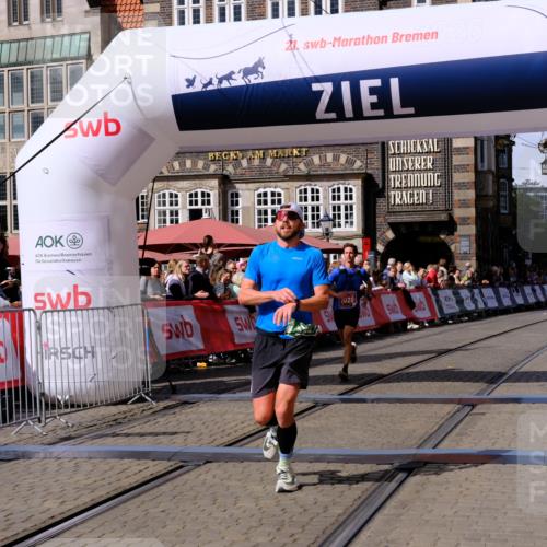 13.09.2026 - 21. swb-Marathon Bremen Tim E. http://msf.ph/oto/10359221 13.09.2026 12:55:22 Ziel 13085 meine-sportfotos.de