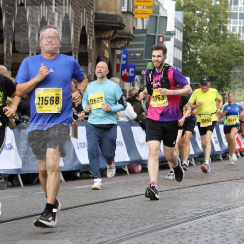 13.09.2026 - 21. swb-Marathon Bremen Strokosch-Dieckow http://msf.ph/oto/10359606 13.09.2026 10:57:53 Ziel 10177, 10226, 10300, 10394, 10517, 10518, 11106, 11245, 11365, 11480, 11498, 11609, 11734, 11965, 11966, 12037, 12111, 12222, 12264, 12372, 10543, 10559, 10604, 10826, 10828, 10903, 10914, 10931, 10932, 11136, 11332, 11863, 12441, 12551 meine-sportfotos.de