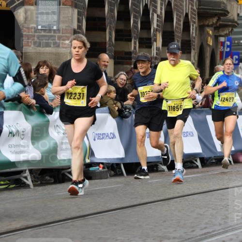 13.09.2026 - 21. swb-Marathon Bremen Strokosch-Dieckow http://msf.ph/oto/10359732 13.09.2026 10:57:56 Ziel 10177, 10300, 10394, 10460, 11106, 11153, 11245, 11365, 11480, 11498, 11532, 11568, 11734, 11965, 11966, 12037, 12111, 12222, 12264, 12372, 10494, 10543, 10604, 10673, 10826, 10828, 10903, 10914, 10931, 10932, 11295, 11332, 11752, 11863, 11884, 12441, 12482 meine-sportfotos.de