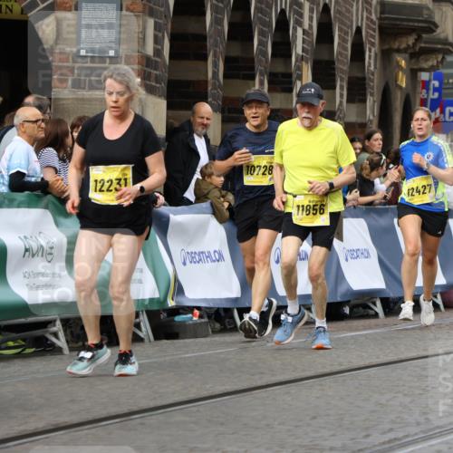 13.09.2026 - 21. swb-Marathon Bremen Strokosch-Dieckow http://msf.ph/oto/10359826 13.09.2026 10:57:56 Ziel 10177, 10300, 10394, 10460, 11106, 11153, 11245, 11365, 11480, 11498, 11532, 11568, 11734, 11965, 11966, 12037, 12111, 12222, 12264, 12372, 10494, 10543, 10604, 10673, 10826, 10828, 10903, 10914, 10931, 10932, 11295, 11332, 11752, 11863, 11884, 12441, 12482 meine-sportfotos.de