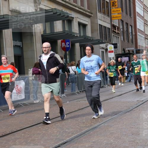 13.09.2026 - 21. swb-Marathon Bremen Strokosch-Dieckow http://msf.ph/oto/10360028 13.09.2026 11:20:14 Ziel 10161, 11296, 11529, 11530, 11541, 11675, 11980, 12153, 12285, 12316, 12317, 12374, 10430, 11244, 11333, 11337, 11546, 12374, 12472 meine-sportfotos.de