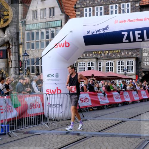 13.09.2026 - 21. swb-Marathon Bremen Tim E. http://msf.ph/oto/10360104 13.09.2026 12:57:03 Ziel 901, 1288, 4936, 7118 meine-sportfotos.de