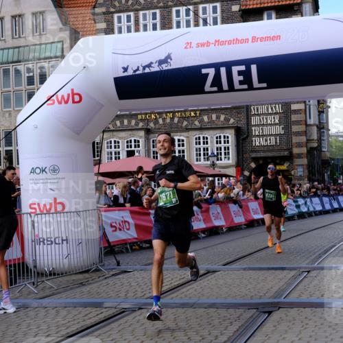 13.09.2026 - 21. swb-Marathon Bremen Tim E. http://msf.ph/oto/10360211 13.09.2026 12:57:18 Ziel 365, 573, 6201, 7118, 7671 meine-sportfotos.de