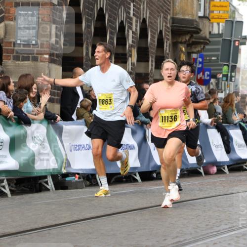 13.09.2026 - 21. swb-Marathon Bremen Strokosch-Dieckow http://msf.ph/oto/10360331 13.09.2026 10:58:05 Ziel 10078, 10460, 10565, 10707, 10728, 11153, 11245, 11532, 11568, 11824, 11856, 12222, 12228, 12231, 12264, 12427, 12555, 10249, 10494, 10530, 10673, 10750, 10798, 10828, 10914, 10931, 10932, 11120, 11131, 11202, 11295, 11388, 11420, 11752, 11884, 11906, 11952, 12017, 12092, 12386, 12387, 12441, 12482 meine-sportfotos.de