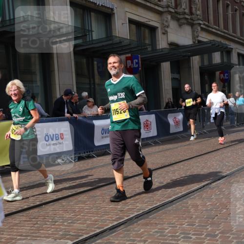 13.09.2026 - 21. swb-Marathon Bremen Strokosch-Dieckow http://msf.ph/oto/10360339 13.09.2026 11:20:23 Ziel 10161, 11529, 11530, 11541, 11675, 11980, 12153, 12316, 12317, 11244, 11296, 11333, 11337, 12285, 12374 meine-sportfotos.de