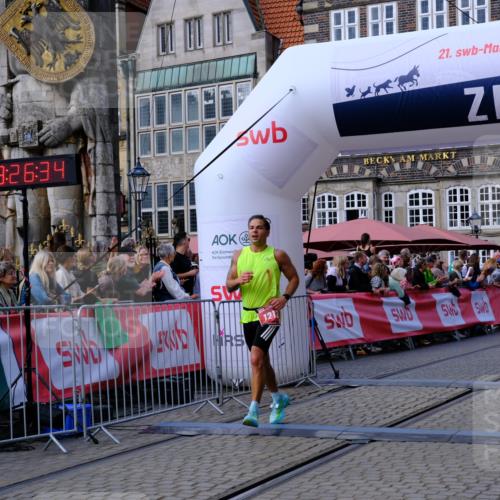 13.09.2026 - 21. swb-Marathon Bremen Tim E. http://msf.ph/oto/10360375 13.09.2026 12:57:23 Ziel 365, 573, 850, 3368, 5912, 6201, 7671 meine-sportfotos.de