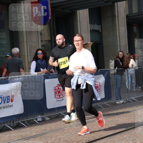 13.09.2026 - 21. swb-Marathon Bremen Strokosch-Dieckow http://msf.ph/oto/10360396 13.09.2026 11:20:24 Ziel 10161, 11529, 11530, 11541, 11675, 11980, 12153, 12316, 12317, 11244, 11296, 11333, 11337, 12285, 12374 meine-sportfotos.de