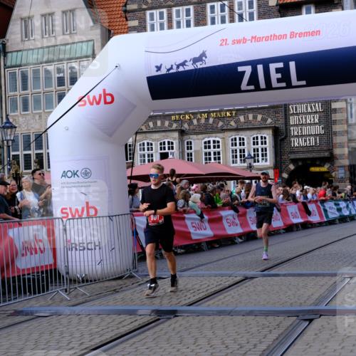 13.09.2026 - 21. swb-Marathon Bremen Tim E. http://msf.ph/oto/10360446 13.09.2026 12:57:31 Ziel 365, 850, 3368, 5912 meine-sportfotos.de