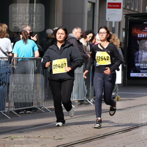13.09.2026 - 21. swb-Marathon Bremen Strokosch-Dieckow http://msf.ph/oto/10360472 13.09.2026 11:20:45 Ziel 10407, 12542, 10161, 11529, 11530, 11541, 11675, 11980, 12153, 12285, 12316, 12317 meine-sportfotos.de