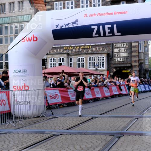 13.09.2026 - 21. swb-Marathon Bremen Tim E. http://msf.ph/oto/10360598 13.09.2026 12:57:48 Ziel 919, 1875, 2986, 4795, 6264 meine-sportfotos.de