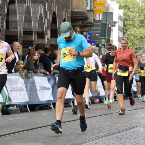 13.09.2026 - 21. swb-Marathon Bremen Strokosch-Dieckow http://msf.ph/oto/10361012 13.09.2026 10:58:17 Ziel 10078, 10543, 10559, 10565, 10604, 10707, 10728, 10826, 10903, 10931, 10932, 11136, 11332, 11824, 11856, 11863, 12228, 12231, 12427, 12551, 12555, 10878, 10879, 11004, 11152, 11202, 11384, 11403, 11455, 11686, 11750, 11906, 11953, 12092, 12180, 12499, 12518 meine-sportfotos.de