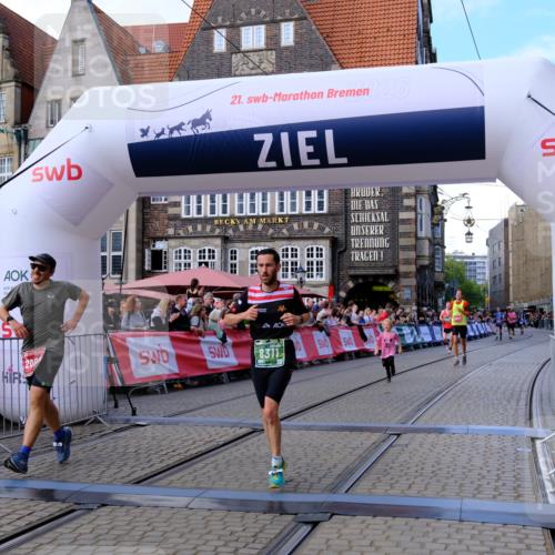 13.09.2026 - 21. swb-Marathon Bremen Tim E. http://msf.ph/oto/10361349 13.09.2026 12:58:53 Ziel 346, 2049, 5672, 6198, 8311, 8394 meine-sportfotos.de