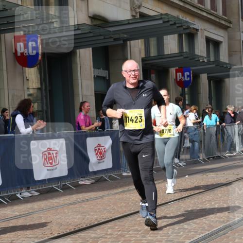 13.09.2026 - 21. swb-Marathon Bremen Strokosch-Dieckow http://msf.ph/oto/10361480 13.09.2026 11:22:10 Ziel 10710, 10968, 11423, 11579, 12444, 11639, 11698, 12157, 12211 meine-sportfotos.de