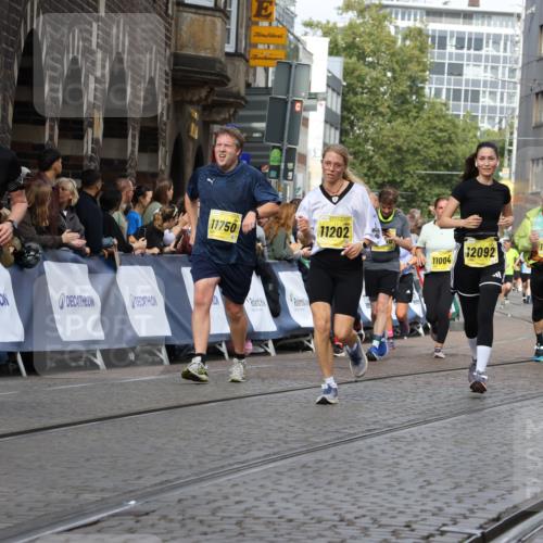 13.09.2026 - 21. swb-Marathon Bremen Strokosch-Dieckow http://msf.ph/oto/10361500 13.09.2026 10:58:27 Ziel 10249, 10494, 10530, 10543, 10559, 10604, 10673, 10750, 10798, 10826, 10828, 10903, 10914, 10931, 10932, 11120, 11131, 11136, 11295, 11332, 11388, 11420, 11752, 11863, 11884, 11952, 12017, 12386, 12387, 12441, 12482, 10878, 10879, 11030, 11189, 11384, 11743, 11955, 12180, 12237, 12320, 12499, 12505 meine-sportfotos.de