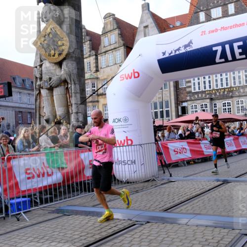 13.09.2026 - 21. swb-Marathon Bremen Tim E. http://msf.ph/oto/10361517 13.09.2026 12:59:04 Ziel 1576, 2049, 3624, 4847, 5672, 6929, 8065 meine-sportfotos.de