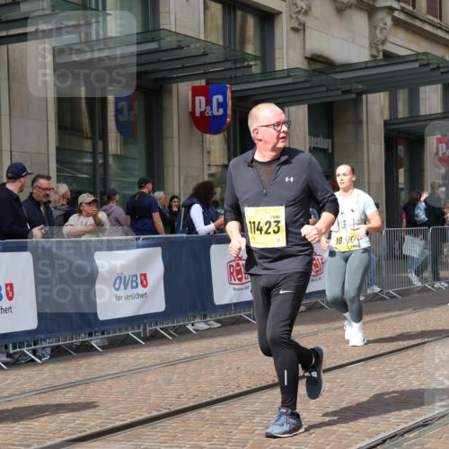13.09.2026 - 21. swb-Marathon Bremen Strokosch-Dieckow http://msf.ph/oto/10361531 13.09.2026 11:22:10 Ziel 10710, 10968, 11423, 11579, 12444, 11639, 11698, 12157, 12211 meine-sportfotos.de