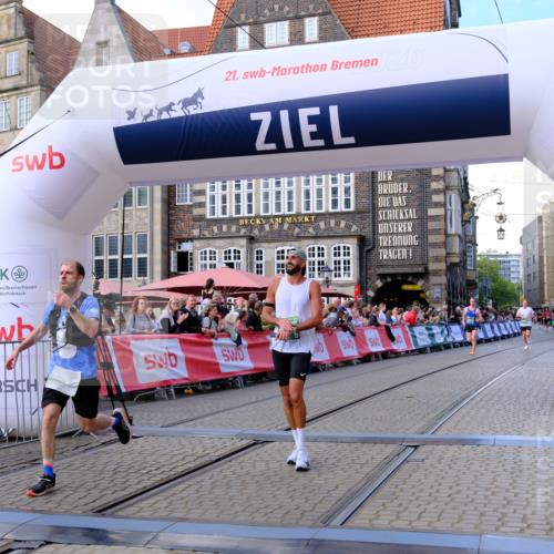 13.09.2026 - 21. swb-Marathon Bremen Tim E. http://msf.ph/oto/10361569 13.09.2026 12:59:09 Ziel 1118, 1576, 3624, 4847, 6929, 8065, 8994, 9329 meine-sportfotos.de