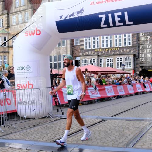 13.09.2026 - 21. swb-Marathon Bremen Tim E. http://msf.ph/oto/10361598 13.09.2026 12:59:10 Ziel 1118, 1576, 3624, 4847, 6929, 8065, 8994, 9120, 9329 meine-sportfotos.de