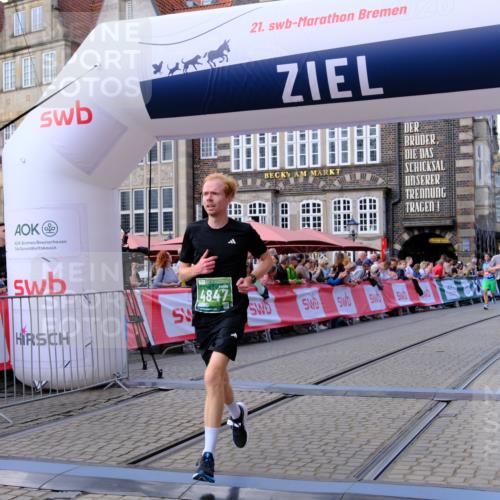 13.09.2026 - 21. swb-Marathon Bremen Tim E. http://msf.ph/oto/10361761 13.09.2026 12:59:18 Ziel 1118, 3584, 3624, 3688, 4399, 4847, 6991, 8065, 8994, 9120, 9329 meine-sportfotos.de