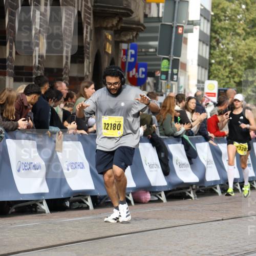 13.09.2026 - 21. swb-Marathon Bremen Strokosch-Dieckow http://msf.ph/oto/10361971 13.09.2026 10:58:37 Ziel 10249, 10494, 10530, 10673, 10750, 10798, 10828, 10914, 10931, 10932, 11004, 11120, 11131, 11152, 11202, 11295, 11388, 11403, 11420, 11455, 11686, 11750, 11752, 11884, 11906, 11952, 11953, 12017, 12092, 12386, 12387, 12441, 12482, 12518, 10254, 10485, 10794, 10832, 10948, 11030, 11228, 11488, 11743, 12176 meine-sportfotos.de