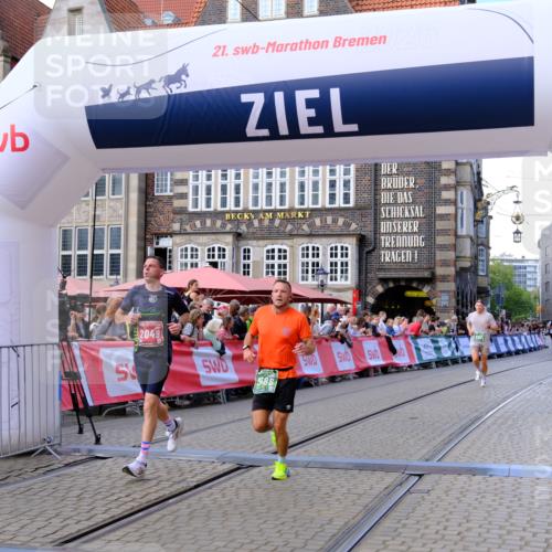 13.09.2026 - 21. swb-Marathon Bremen Tim E. http://msf.ph/oto/10361993 13.09.2026 12:59:28 Ziel 658, 1118, 1508, 1751, 1993, 2651, 3584, 3688, 4096, 4399, 6991, 8383, 8994, 9120, 9329, 9533 meine-sportfotos.de