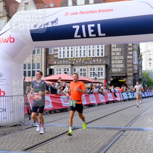13.09.2026 - 21. swb-Marathon Bremen Tim E. http://msf.ph/oto/10362007 13.09.2026 12:59:28 Ziel 658, 1118, 1508, 1751, 1993, 2651, 3584, 3688, 4096, 4399, 6991, 8383, 8994, 9120, 9329, 9533 meine-sportfotos.de