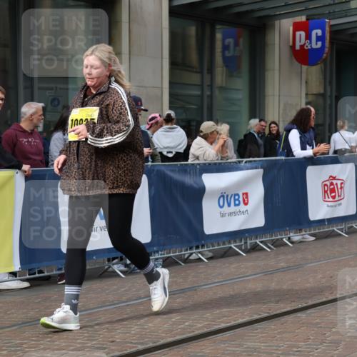 13.09.2026 - 21. swb-Marathon Bremen Strokosch-Dieckow http://msf.ph/oto/10362143 13.09.2026 11:23:07 Ziel 10349, 10754, 10925, 11266, 11663, 12340, 12440, 12083 meine-sportfotos.de