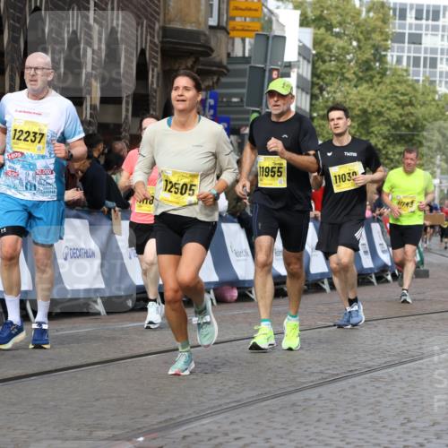 13.09.2026 - 21. swb-Marathon Bremen Strokosch-Dieckow http://msf.ph/oto/10362258 13.09.2026 10:58:44 Ziel 10249, 10530, 10750, 10798, 10878, 10879, 11004, 11120, 11131, 11152, 11202, 11384, 11388, 11403, 11420, 11455, 11686, 11750, 11906, 11952, 11953, 12017, 12092, 12180, 12386, 12387, 12499, 12518, 10254, 10383, 10485, 10787, 10794, 10832, 10843, 10948, 11034, 11267, 11278, 12130, 12131, 12176, 12271, 12414 meine-sportfotos.de