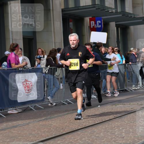 13.09.2026 - 21. swb-Marathon Bremen Strokosch-Dieckow http://msf.ph/oto/10362293 13.09.2026 11:23:12 Ziel 10925, 11266, 11663, 12340, 12440, 10349, 10754, 12083 meine-sportfotos.de