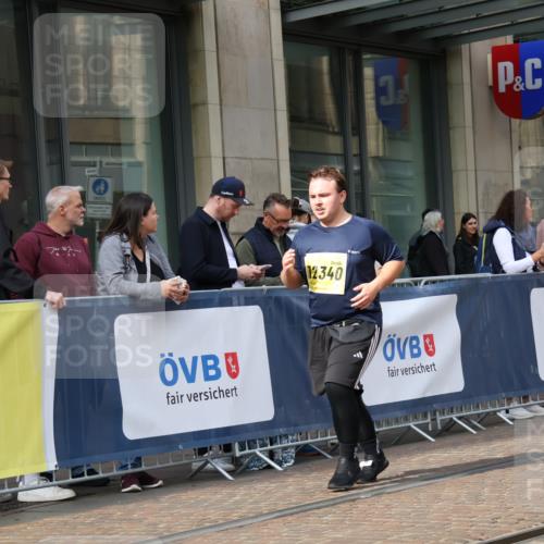 13.09.2026 - 21. swb-Marathon Bremen Strokosch-Dieckow http://msf.ph/oto/10362489 13.09.2026 11:23:16 Ziel 11266, 11663, 12340, 12440, 10349, 10754, 10925, 12083 meine-sportfotos.de