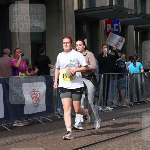 13.09.2026 - 21. swb-Marathon Bremen Strokosch-Dieckow http://msf.ph/oto/10362530 13.09.2026 11:23:17 Ziel 11266, 11663, 12340, 12440, 10349, 10754, 10925, 12083 meine-sportfotos.de