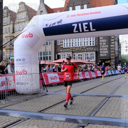 13.09.2026 - 21. swb-Marathon Bremen Tim E. http://msf.ph/oto/10362536 13.09.2026 13:00:06 Ziel 126, 277, 807, 1320, 1485, 1852, 4964, 5828, 6557, 8850, 9153 meine-sportfotos.de