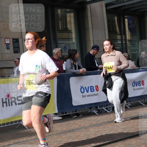13.09.2026 - 21. swb-Marathon Bremen Strokosch-Dieckow http://msf.ph/oto/10362646 13.09.2026 11:23:20 Ziel 11266, 11663, 12340, 12440, 10349, 10754, 10925 meine-sportfotos.de