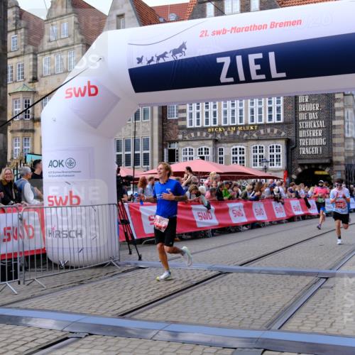 13.09.2026 - 21. swb-Marathon Bremen Tim E. http://msf.ph/oto/10362966 13.09.2026 13:00:36 Ziel 671, 912, 1571, 2683, 5776, 7015, 8689 meine-sportfotos.de