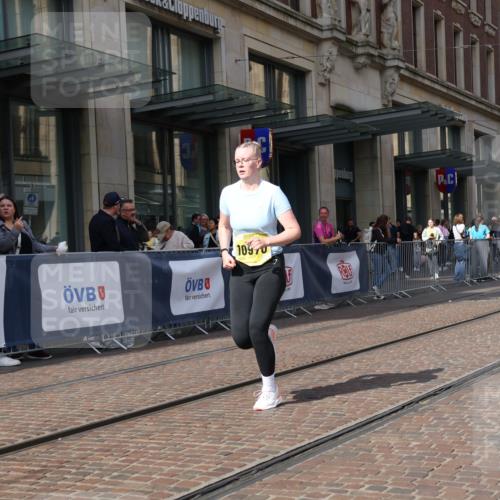 13.09.2026 - 21. swb-Marathon Bremen Strokosch-Dieckow http://msf.ph/oto/10363000 13.09.2026 11:23:50 Ziel 10413, 10970, 11712, 10292, 12440 meine-sportfotos.de