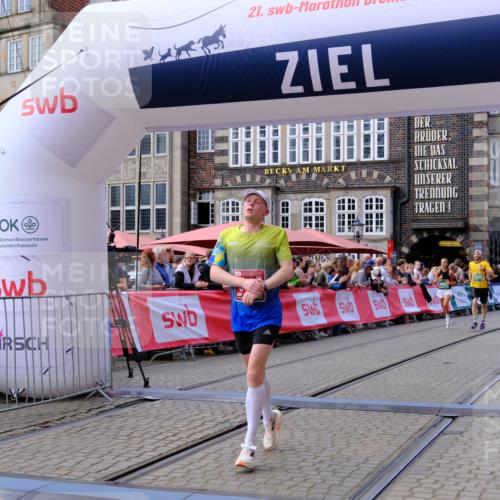 13.09.2026 - 21. swb-Marathon Bremen Tim E. http://msf.ph/oto/10363152 13.09.2026 13:00:41 Ziel 671, 912, 1550, 1754, 2683, 5776, 7015 meine-sportfotos.de