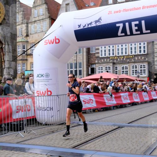 13.09.2026 - 21. swb-Marathon Bremen Tim E. http://msf.ph/oto/10363691 13.09.2026 13:01:04 Ziel 371, 453, 2141, 4904, 8749, 9849 meine-sportfotos.de