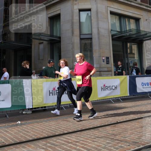 13.09.2026 - 21. swb-Marathon Bremen Strokosch-Dieckow http://msf.ph/oto/10363834 13.09.2026 11:26:28 Ziel 10573, 10667, 11254, 11538, 11851, 12546 meine-sportfotos.de