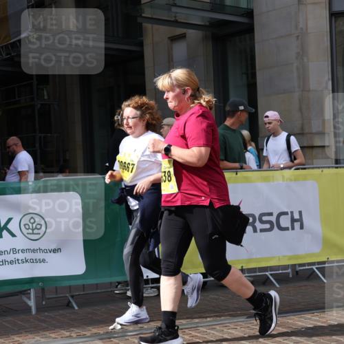 13.09.2026 - 21. swb-Marathon Bremen Strokosch-Dieckow http://msf.ph/oto/10363874 13.09.2026 11:26:29 Ziel 10573, 10667, 11254, 11538, 11851, 12377, 12408, 12546 meine-sportfotos.de