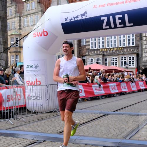13.09.2026 - 21. swb-Marathon Bremen Tim E. http://msf.ph/oto/10364022 13.09.2026 13:01:35 Ziel 1411, 1619, 3019, 4328, 5663, 5996 meine-sportfotos.de