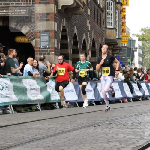 13.09.2026 - 21. swb-Marathon Bremen Strokosch-Dieckow http://msf.ph/oto/10364085 13.09.2026 10:59:28 Ziel 10383, 10415, 10427, 10477, 10492, 10668, 10843, 11034, 11086, 11125, 11301, 11302, 11500, 11602, 11913, 12015, 12118, 12127, 12131, 12200, 12271, 12297, 12541, 10147, 10355, 10669, 10745, 10928, 10929, 11151, 11194, 11207, 11419, 11501, 11519, 11594, 12138, 12481, 12527 meine-sportfotos.de