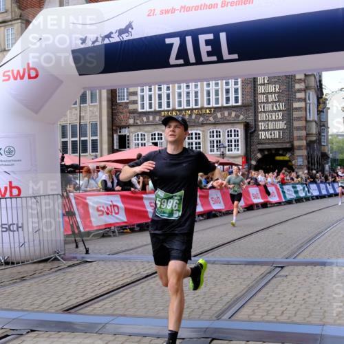 13.09.2026 - 21. swb-Marathon Bremen Tim E. http://msf.ph/oto/10364114 13.09.2026 13:01:48 Ziel 4118, 5369, 5996, 13063, 13168 meine-sportfotos.de