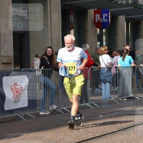 13.09.2026 - 21. swb-Marathon Bremen Strokosch-Dieckow http://msf.ph/oto/10364291 13.09.2026 11:26:41 Ziel 10573, 11254, 11851, 12377, 12408, 10667, 11538 meine-sportfotos.de