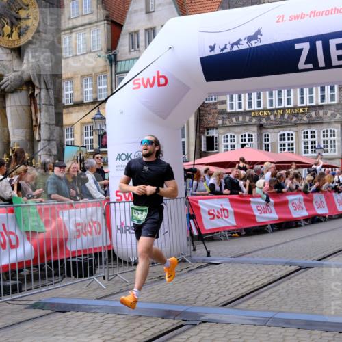 13.09.2026 - 21. swb-Marathon Bremen Tim E. http://msf.ph/oto/10364357 13.09.2026 13:02:00 Ziel 1614, 4696, 5369, 7950, 9137, 13063, 13168 meine-sportfotos.de