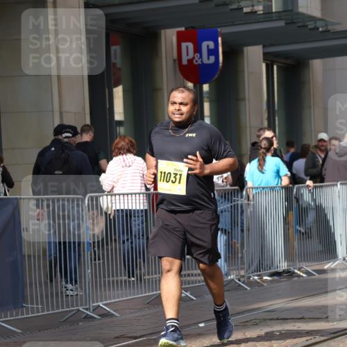 13.09.2026 - 21. swb-Marathon Bremen Strokosch-Dieckow http://msf.ph/oto/10364650 13.09.2026 11:27:16 Ziel 10440, 10627, 10789, 11031, 11254, 11851, 12377, 12408 meine-sportfotos.de